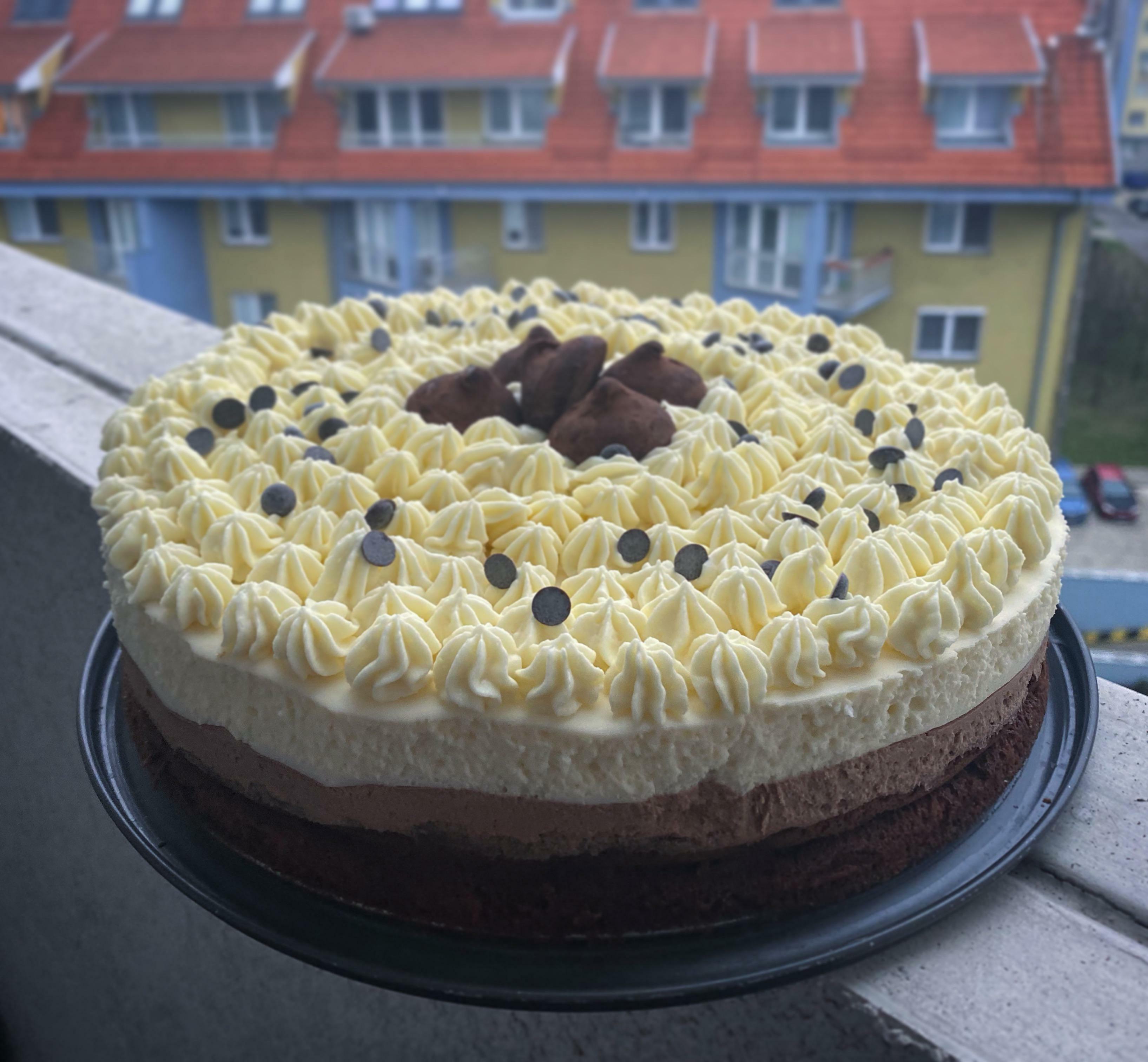 J'ai fait un gâteau aux trois mousses au chocolat pour mon anniversaire !