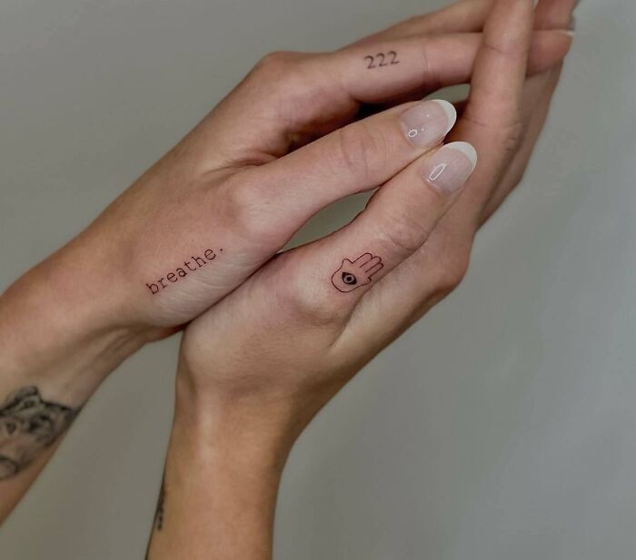 tatouages de petites mains