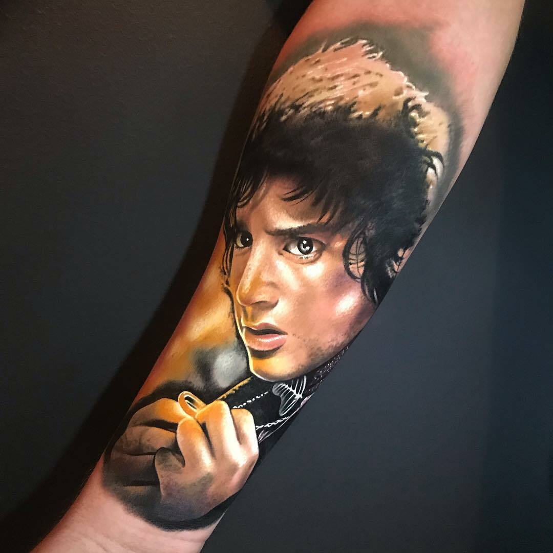 frodo du seigneur des anneaux tatouage