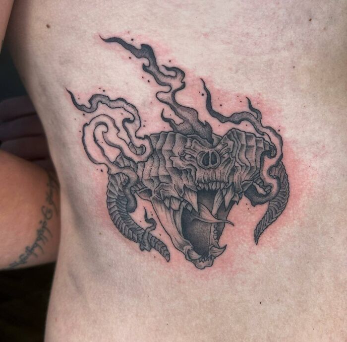 tatouage du balrog du seigneur des anneaux