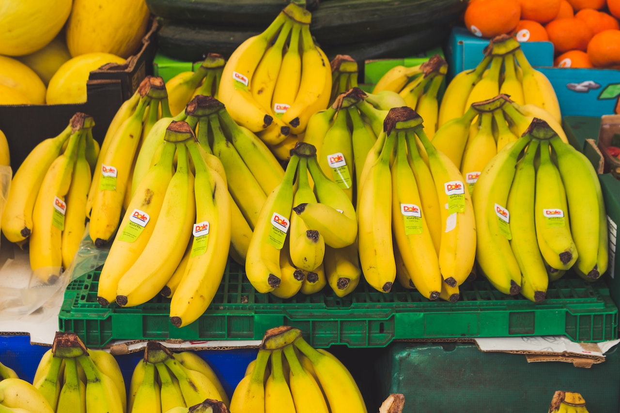 Dans ce fil viral, les habitants indiquent les pires aliments de leur pays (30 réponses).