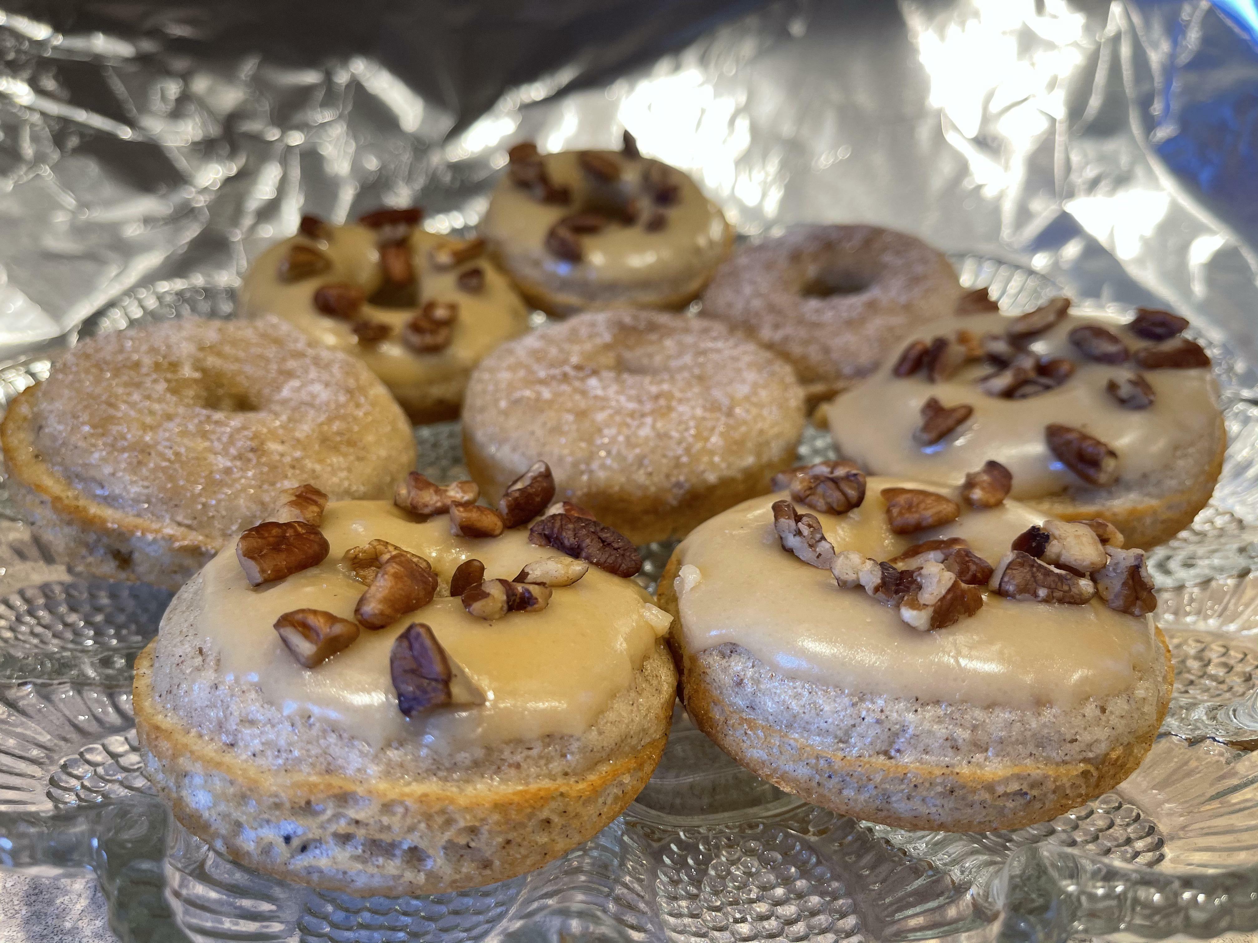 La première tentative de ma fille de faire des beignets. Elle s'est bien débrouillée.