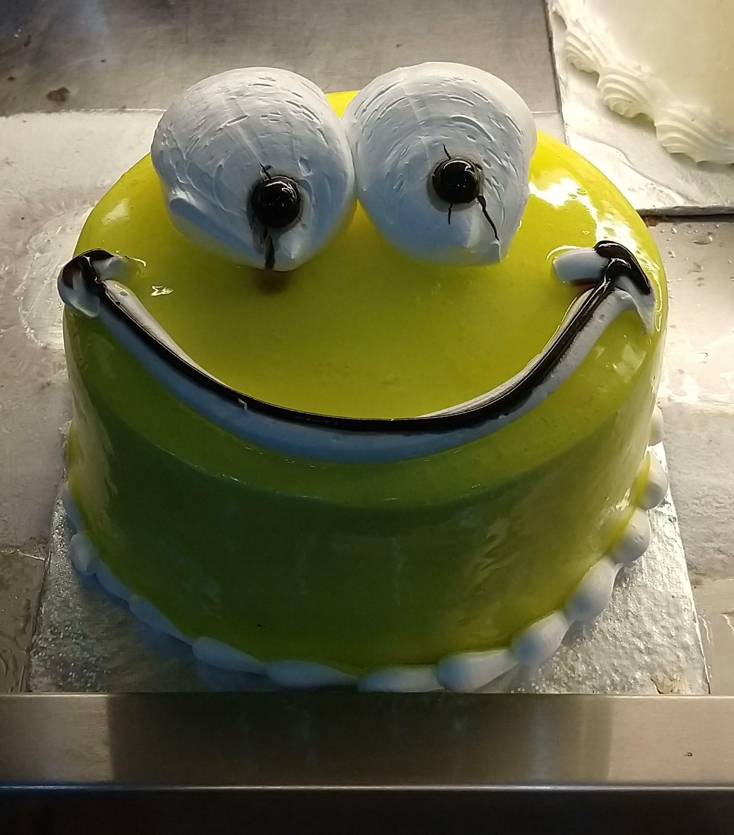 Ce gâteau souriant que j’ai trouvé dans une boulangerie.