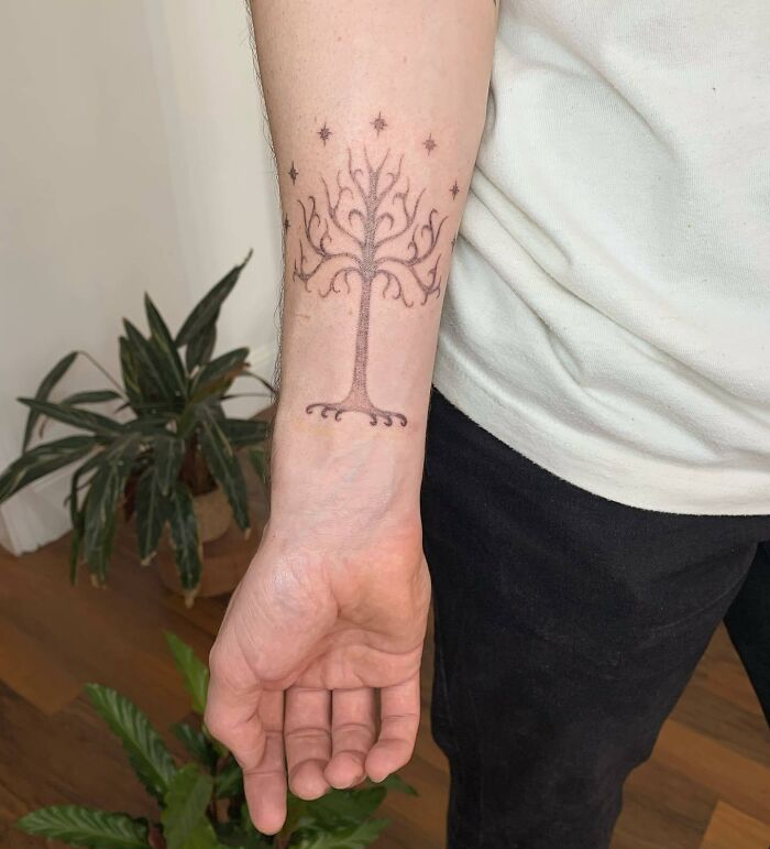 tatouage de l’arbre blanc de Gondor