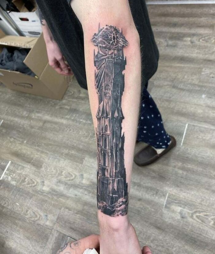 la tour de sauron/le tatouage de l’oeil