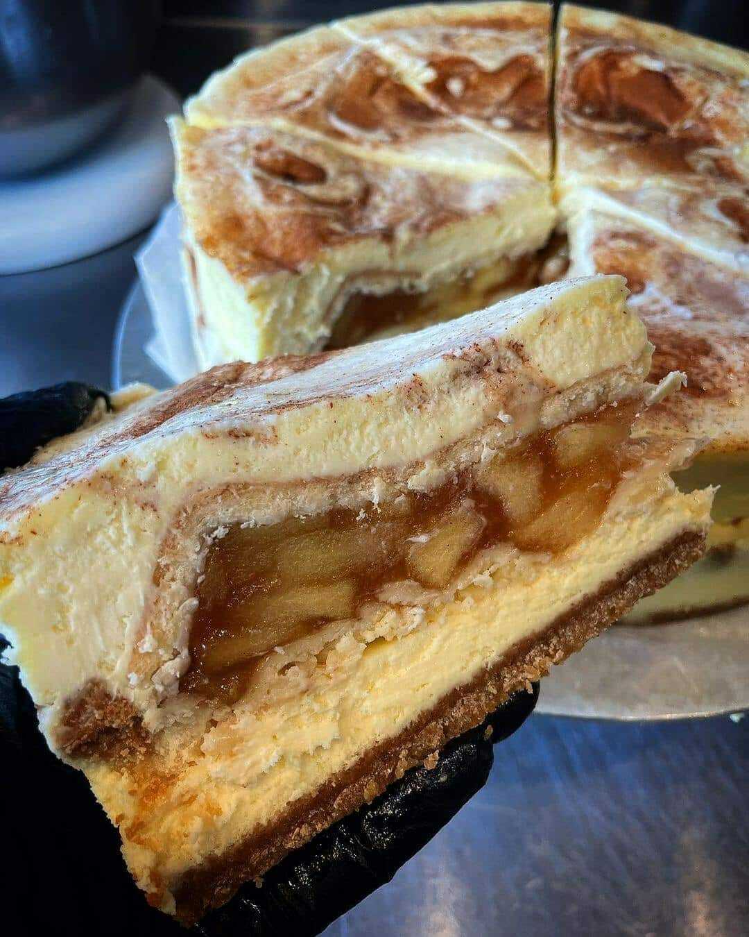 gâteau au fromage fourré à la tarte aux pommes