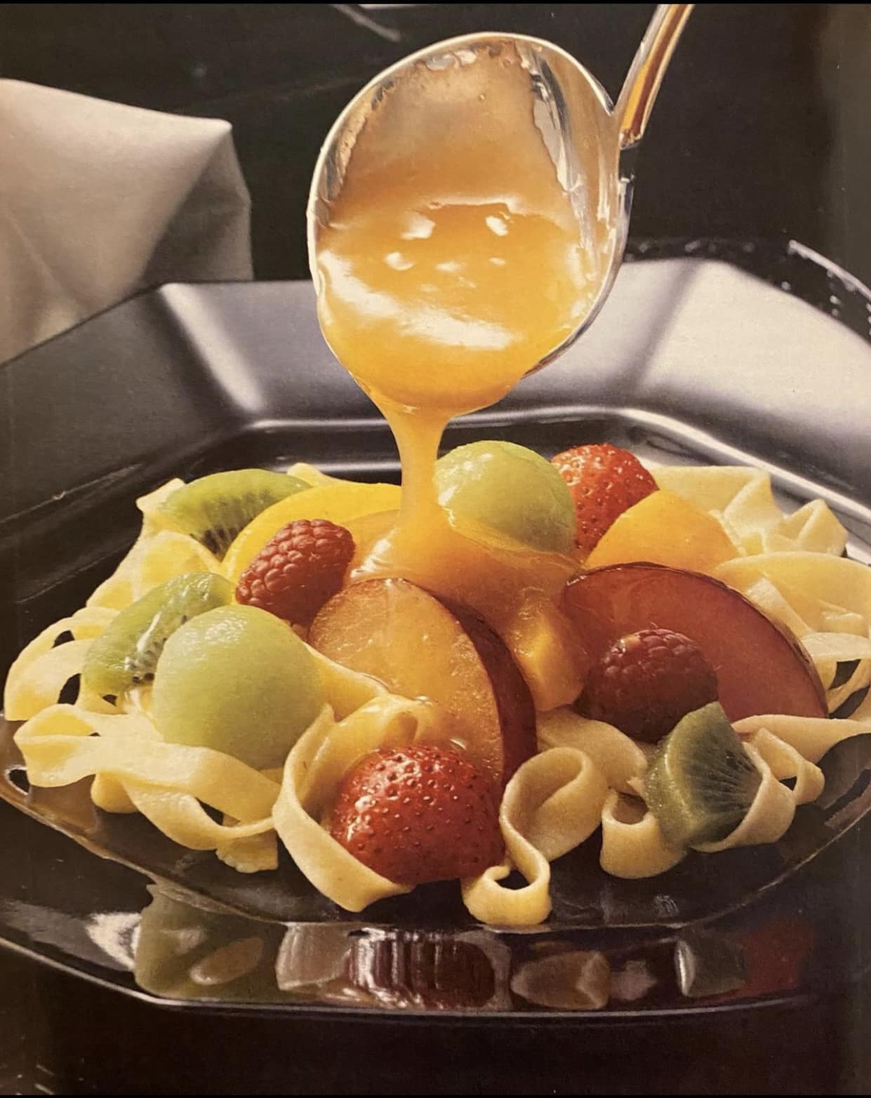 Linguine à la salade de fruits (Better Homes And Gardens Pasta, 1983)