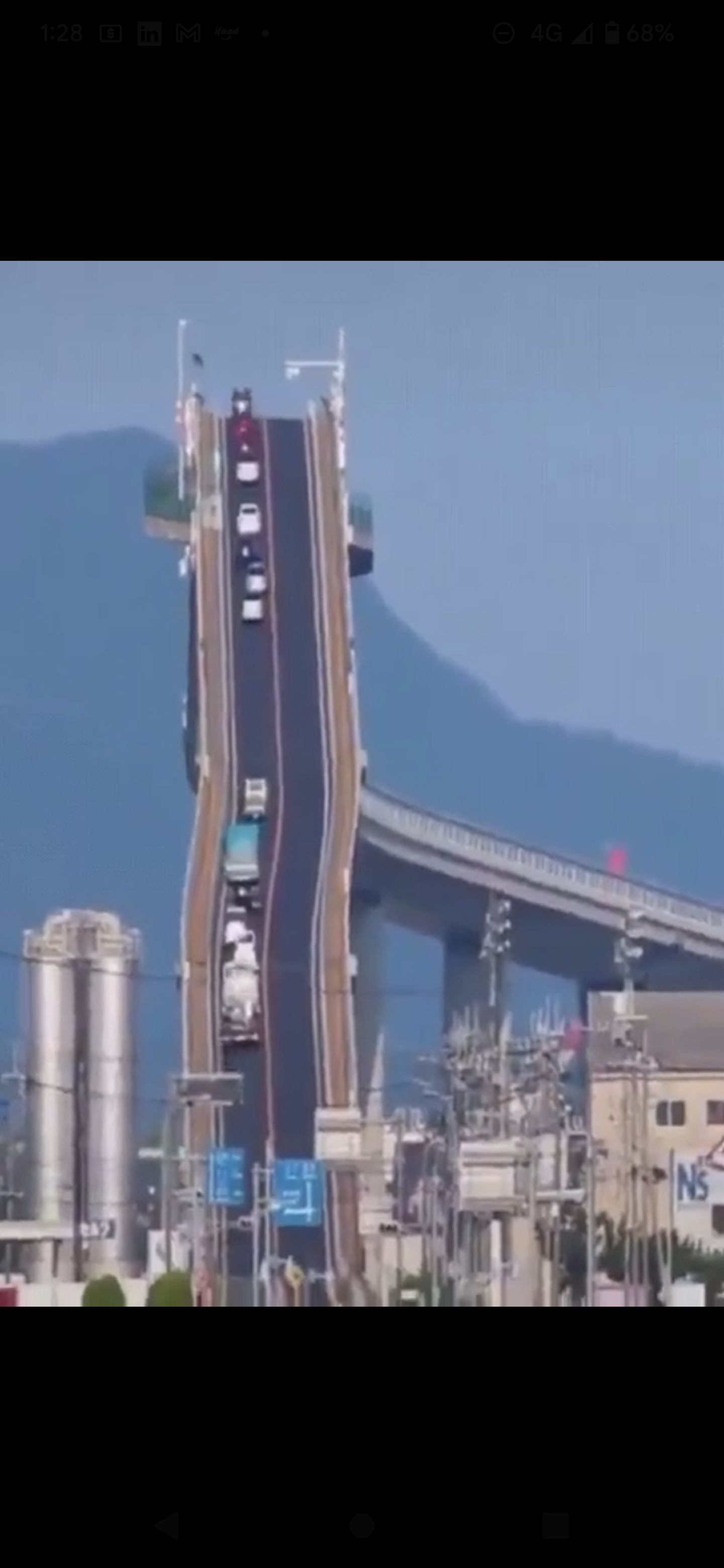 Pont Eshima Ohashi, Japon - En fait, la pente n'est que de 6,1 %.