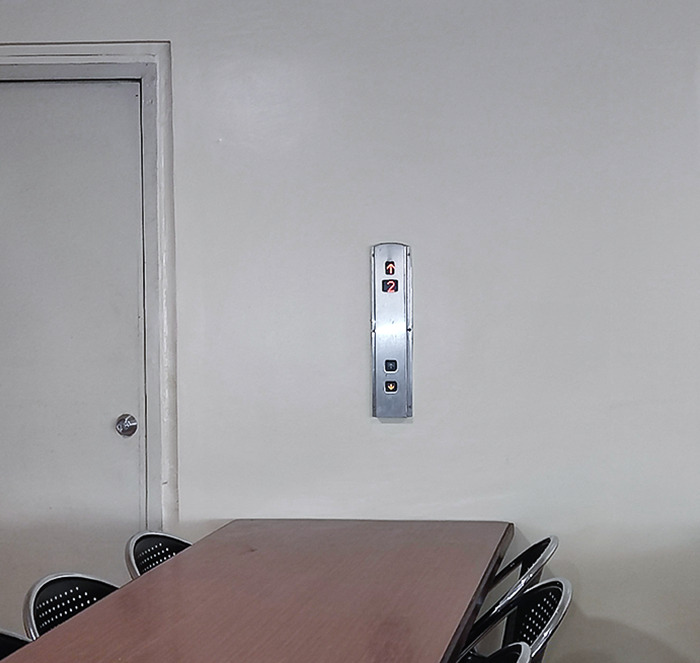 Un ascenseur inexistant dans mon école