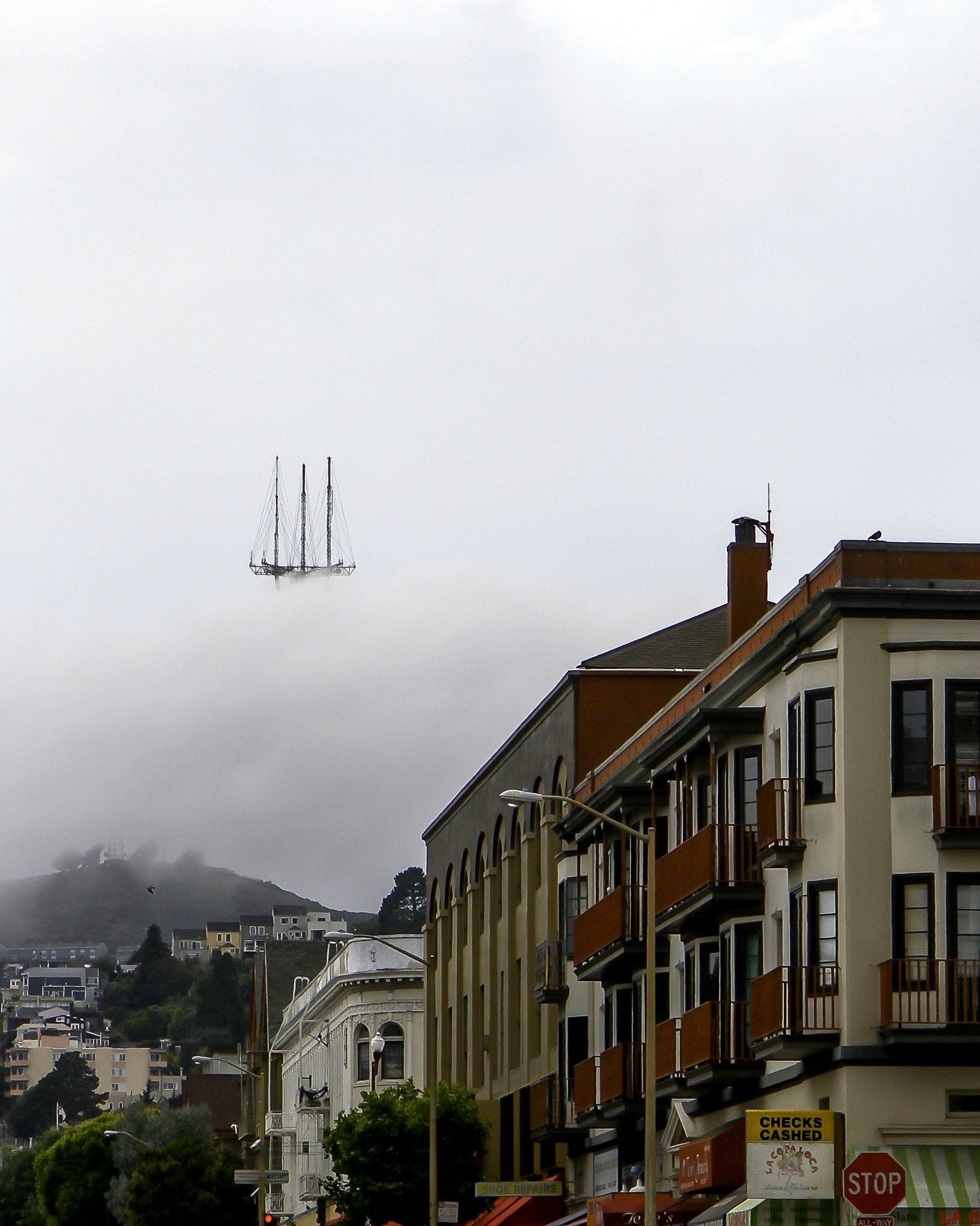 Juste un bateau qui passe (Xpost Pics)