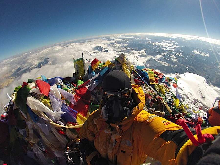 Tu t’es déjà demandé à quoi ressemblait le sommet de l’Everest ?