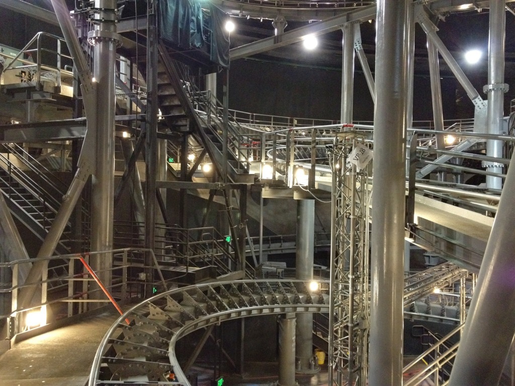 Voici à quoi ressemble Space Mountain avec les lumières allumées