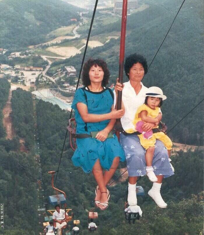Prendre un ascenseur pour gravir une montagne à Gwangju (1984)