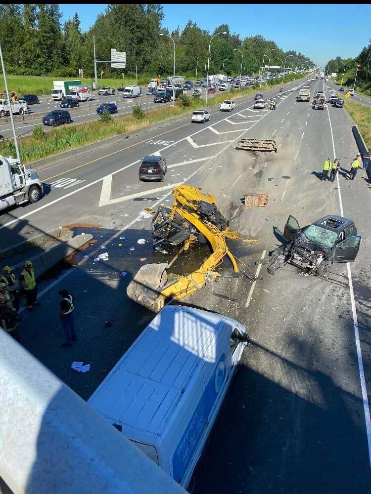 Saw On Facebook – 192nd St Overpass Hwy 1 – Over-Height Load