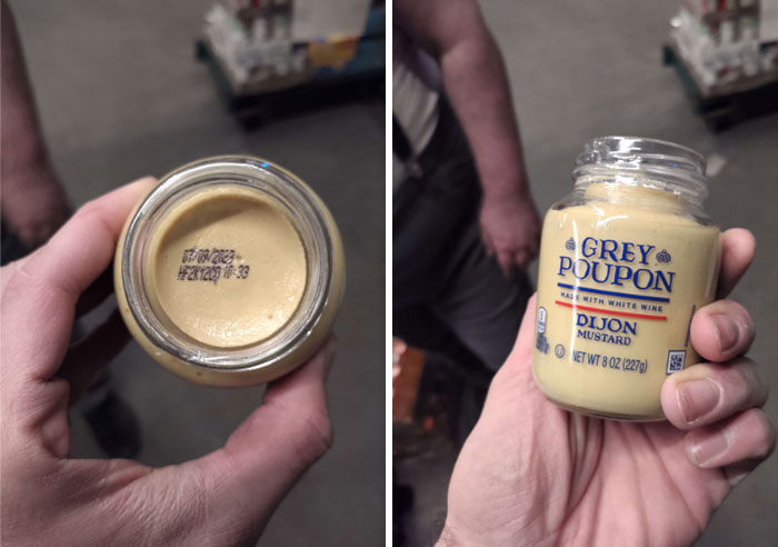 Cette moutarde de Dijon n’avait pas de couvercle et la date de péremption était imprimée à l’intérieur de la moutarde.