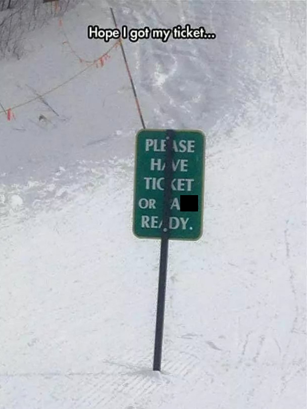 Mets le panneau sur le panneau de signalisation Patron