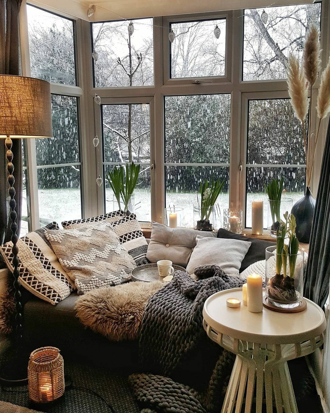 Vues d’hiver depuis un coin de fenêtre, Angleterre