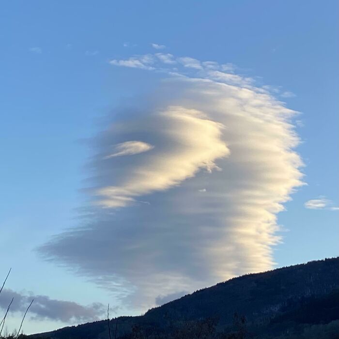 La tête dans les nuages