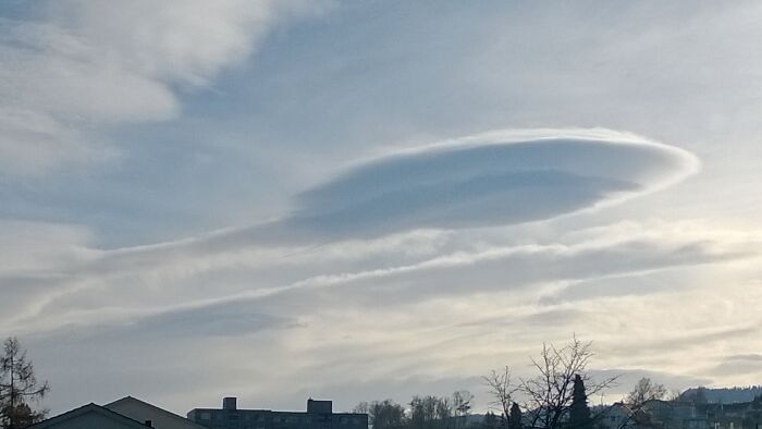 Ce nuage ressemble à l’Enterprise (Star Trek)