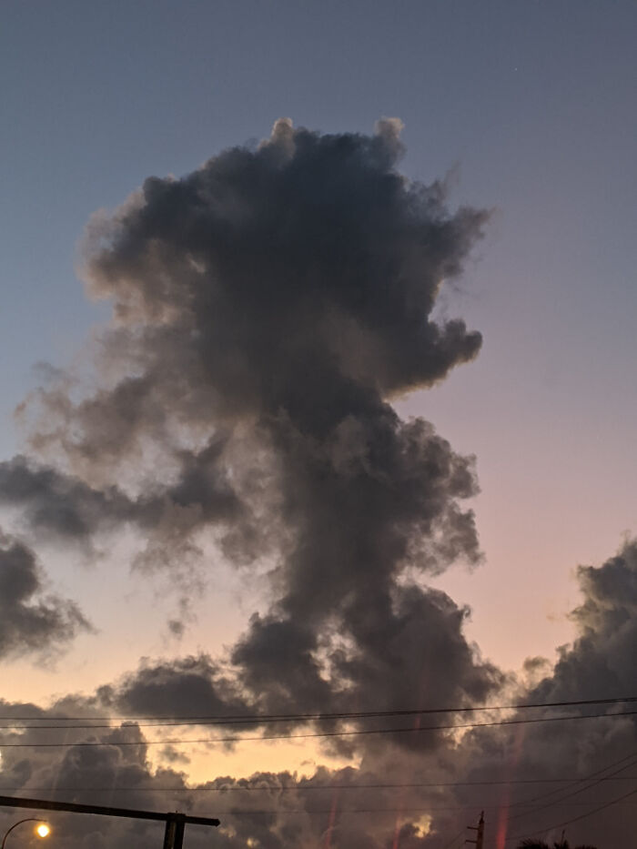 Ce nuage ressemble à Sonic le hérisson