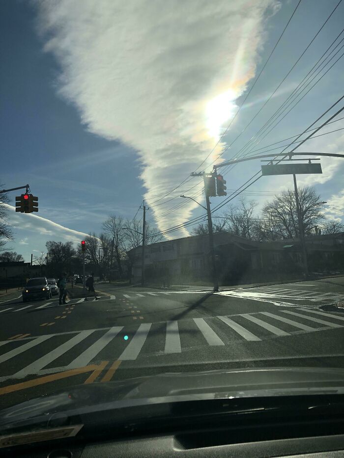 Ce nuage qui ressemble à une tornade