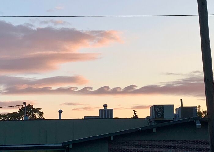 Nuages en forme de vagues au-dessus de Portland