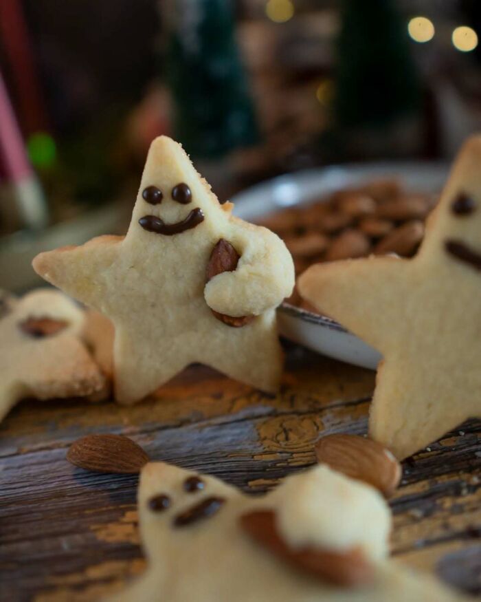 An Idea On How To Turn Ordinary Cookies Into Cool Cookies In A Few Extra Steps